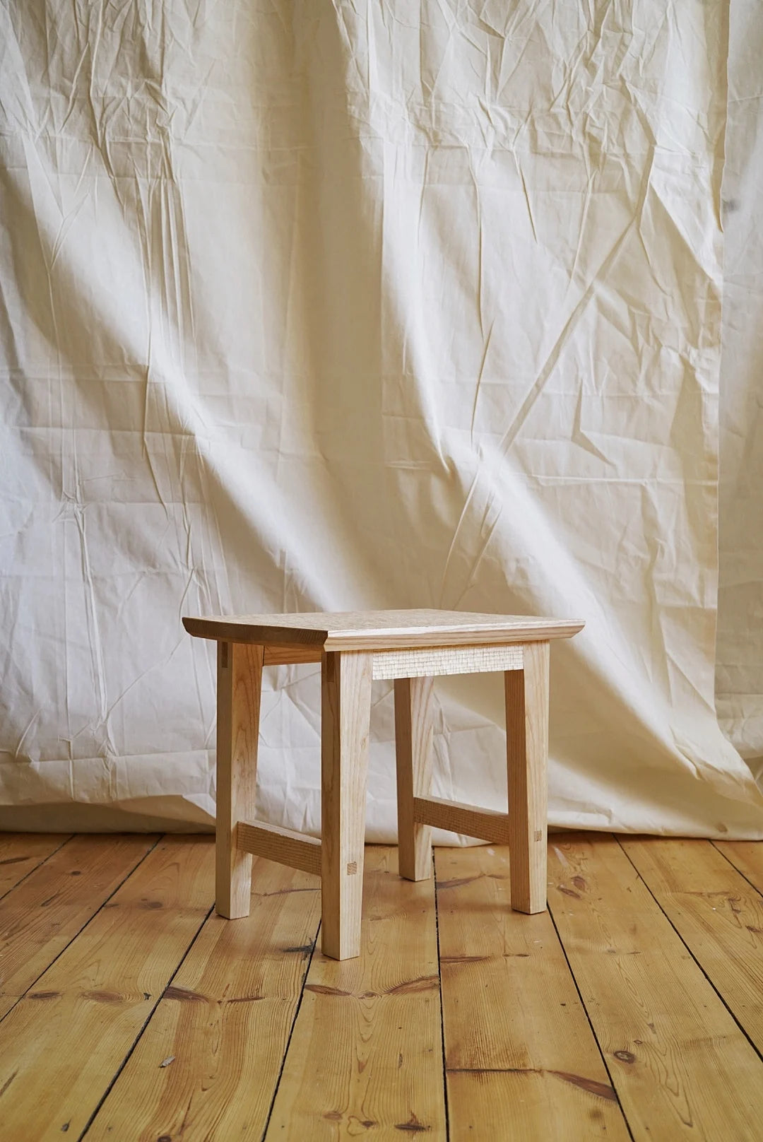 Ripple Stool | Side Table